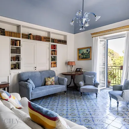 Apartment Palazzo Fatta By Domusicily *