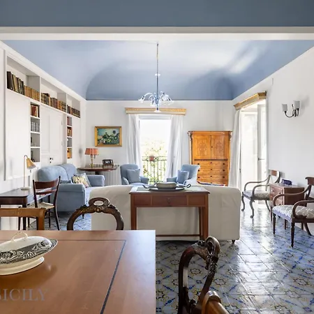 Apartment Palazzo Fatta By Domusicily