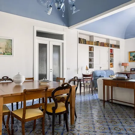 Palazzo Fatta By Domusicily *